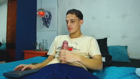 ---Thomas--- online show from 04-10-26, 03:56