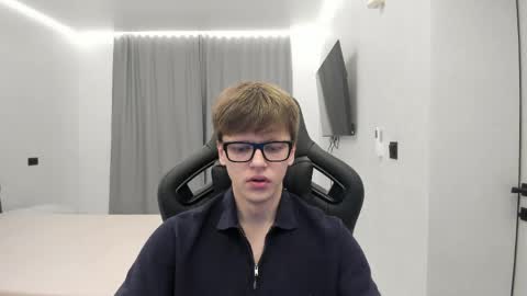 Tomas online show from 04-26-26, 02:37