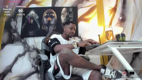 Thomas online show from 11-12-25, 01:06