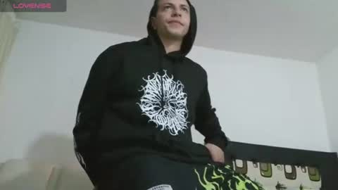 thomasjons online show from 06-15-26, 04:04