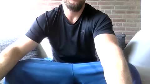 Snapshot of thomasonnl chatting on 05-03-26, 04:46 thomasonnl online show from 05-03-26, 04:46