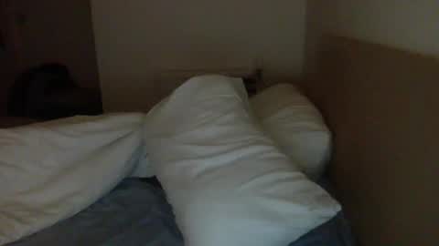 Snapshot of thomaspol chatting on 10-13-25, 10:10 Tom online show from 10-13-25, 10:10