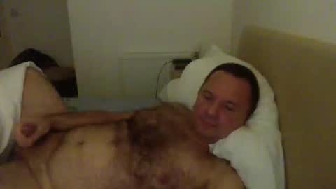 Snapshot of thomaspol chatting on 10-14-25, 10:21 Tom online show from 10-14-25, 10:21