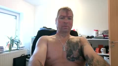 Snapshot of thomsen1478 chatting on 05-11-26, 01:17 thomsen1478 online show from 05-11-26, 01:17