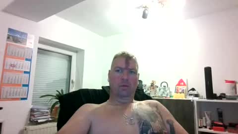 Snapshot of thomsen1478 chatting on 06-19-26, 07:34 thomsen1478 online show from 06-19-26, 07:34