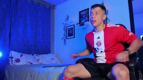 Thoms Every online show from 10-31-25, 11:39