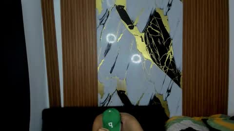 thomson_hot01 online show from 12-16-25, 05:23