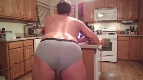 Snapshot of thongguy2021 chatting on 10-09-25, 01:36 thongguy 2021 online show from 10-09-25, 01:36