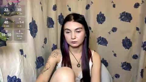 Lola  3 a gift for every fan club member online show from 02-18-26, 08:16