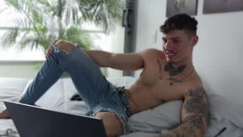 Sebastian online show from 03-03-25, 06:12