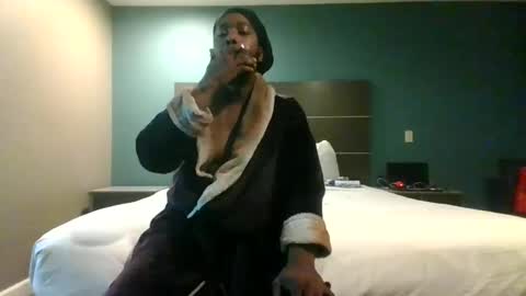 Snapshot of thotyboy68 chatting on 01-27-25, 05:36 Thotyboy online show from 01-27-25, 05:36