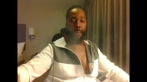 Snapshot of thotyboy68 chatting on 02-21-25, 06:29 Thotyboy online show from 02-21-25, 06:29