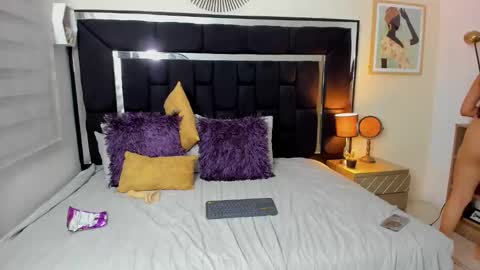 thriana online show from 04-21-26, 02:15