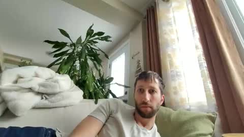 throwawayafteruse20202 online show from 12-05-25, 08:05