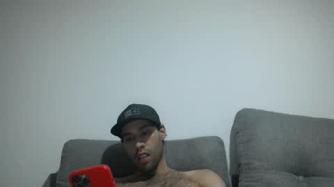 Snapshot of throwawayyourgun chatting on 01-25-25, 09:14 Luka online show from 01-25-25, 09:14