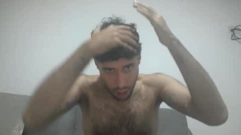 Snapshot of throwawayyourgun chatting on 10-29-25, 05:25 Luka online show from 10-29-25, 05:25