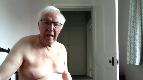 Snapshot of thruster99 chatting on 05-20-26, 10:43 thruster99 online show from 05-20-26, 10:43