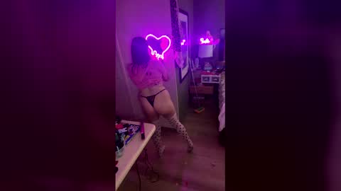 LatinaBarbie666 online show from 02-01-26, 07:56