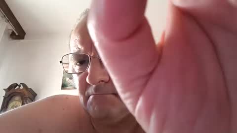 Snapshot of thunderflash73 chatting on 06-18-26, 05:06 Little Wolf online show from 06-18-26, 05:06