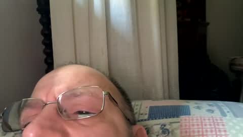 Snapshot of thunderflash73 chatting on 06-19-26, 04:00 Little Wolf online show from 06-19-26, 04:00