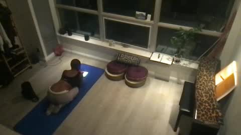Snapshot of tia_fox chatting on 10-22-25, 08:14 tia_fox online show from 10-22-25, 08:14