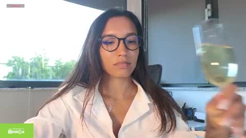 Snapshot of tia_j chatting on 07-13-26, 04:43 tia_j online show from 07-13-26, 04:43