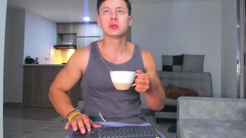 santiago online show from 09-25-25, 11:52