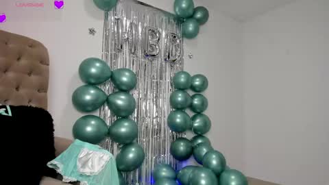 Snapshot of tiago_hannah chatting on 04-30-26, 10:21 carolina online show from 04-30-26, 10:21