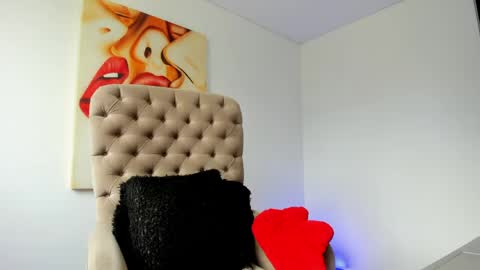 Snapshot of tiago_hannah chatting on 05-22-26, 11:49 carolina online show from 05-22-26, 11:49