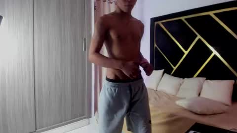 Tiago online show from 07-29-26, 03:48