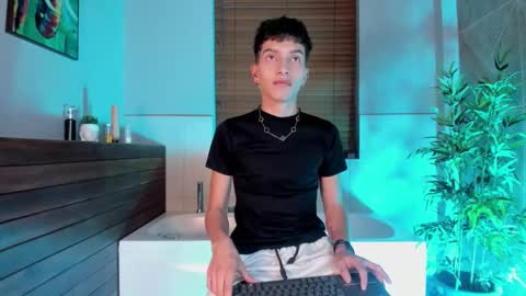 Tiam Muller online show from 10-25-25, 04:09