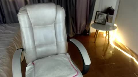 Snapshot of tiana_27 chatting on 01-09-26, 08:21 Tiana online show from 01-09-26, 08:21