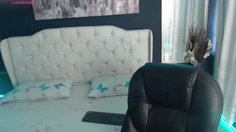 LIA online show from 09-16-25, 12:17