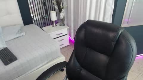 LIA online show from 02-17-26, 12:12