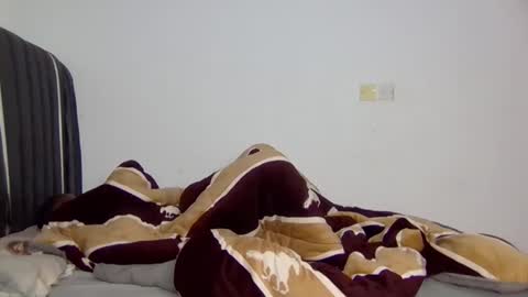 Snapshot of tiara_t chatting on 02-23-26, 07:06 Tiara online show from 02-23-26, 07:06