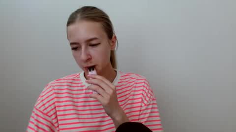 Tiara online show from 07-03-26, 11:49