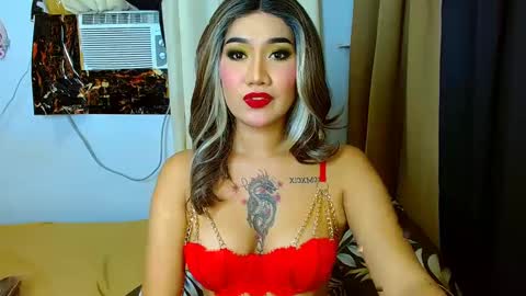 tiarrafoxs online show from 12-26-24, 06:12