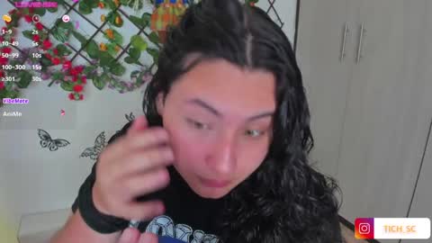 Snapshot of tich___ chatting on 06-01-26, 12:07 tich___ online show from 06-01-26, 12:07
