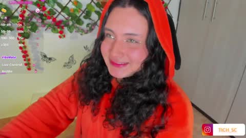 Snapshot of tich___ chatting on 06-04-26, 04:46 tich___ online show from 06-04-26, 04:46