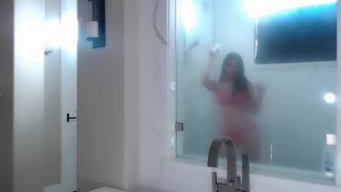 Snapshot of ticketshow chatting on 10-23-25, 11:57 ticketshow online show from 10-23-25, 11:57