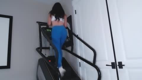 Snapshot of ticketshow chatting on 10-26-25, 12:16 ticketshow online show from 10-26-25, 12:16