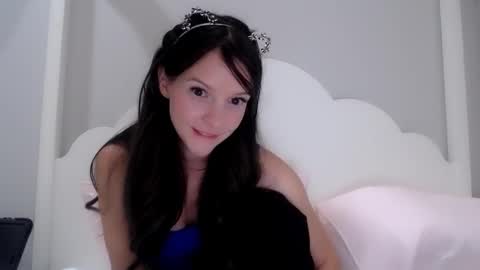 Snapshot of ticketshow chatting on 11-10-25, 01:37 ticketshow online show from 11-10-25, 01:37