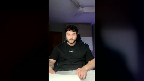 Snapshot of ticolet chatting on 04-07-26, 09:54 ticolet online show from 04-07-26, 09:54