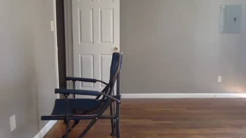 Snapshot of tierrahenri chatting on 02-24-25, 06:36 Tierra Henri online show from 02-24-25, 06:36