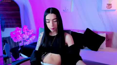 Snapshot of tifanny_m chatting on 07-17-26, 03:29 TIFANNY online show from 07-17-26, 03:29