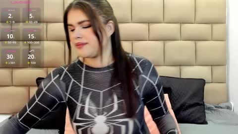 Snapshot of tifannyrosen chatting on 06-07-26, 12:20 Tifanny online show from 06-07-26, 12:20
