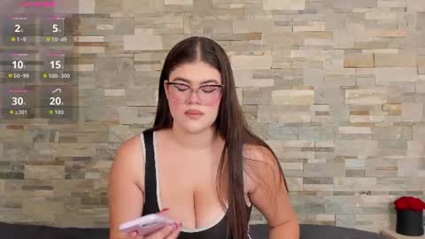 Snapshot of tifannyrosen chatting on 07-29-26, 11:30 Tifanny online show from 07-29-26, 11:30