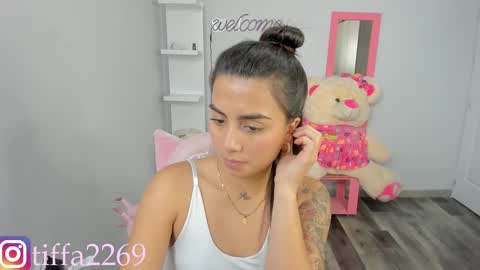 Snapshot of tifany_tay2 chatting on 01-25-25, 03:30 hey am julietha online show from 01-25-25, 03:30