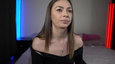 Tiffany online show from 03-11-25, 01:05