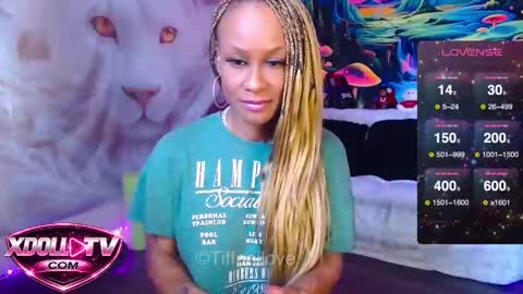 Snapshot of tiffanilove chatting on 01-06-26, 04:00 Tiffani Love online show from 01-06-26, 04:00